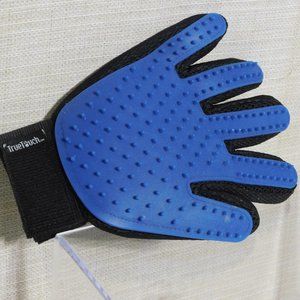 True Touch Five Finger Deshedding Glove- Premium
